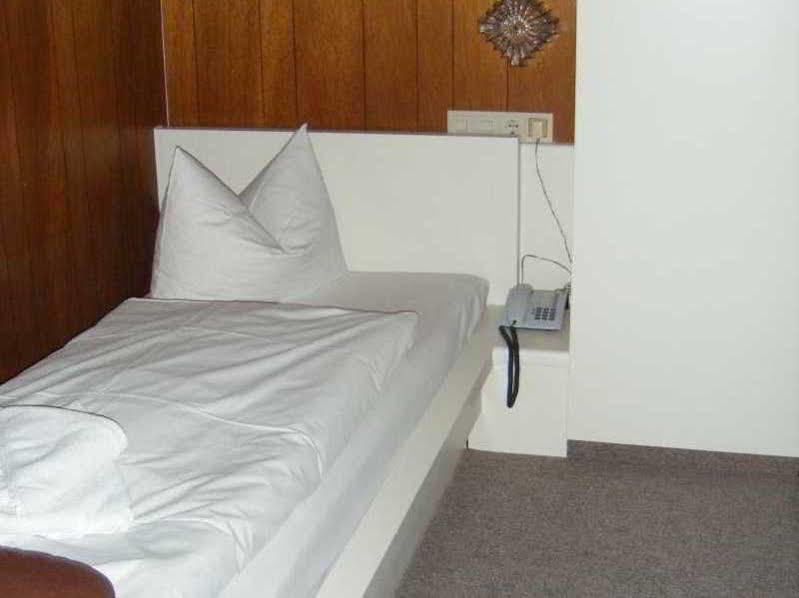 Central-Hotel Tegel Berlin Exterior photo